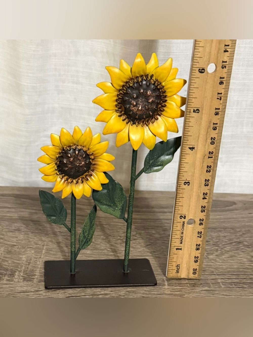 Metal Sunflowers Photo/Card Holder Decor - Picture 3 of 5